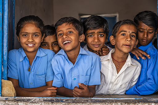 Children_in_village