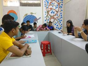 Teenagers_in_classroom_CSR